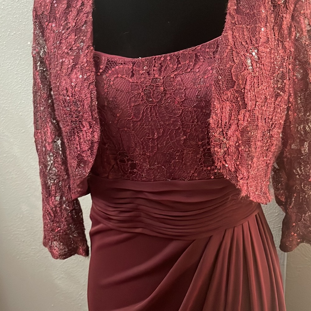EVA Gown - Picture 3 of 16
